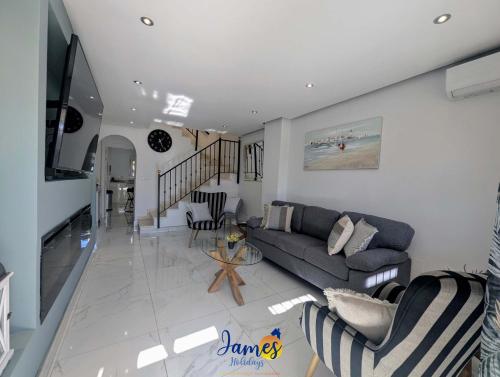 South facing 3 Bedroom townhouse with Com Pool VM76 - image 3