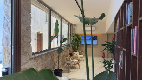 Фойє, Loca Centre Hotel in Кумбаче