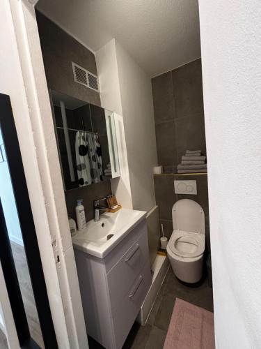 Nice appartement for 2 adults with air-conditioning, Nice (photo 9)