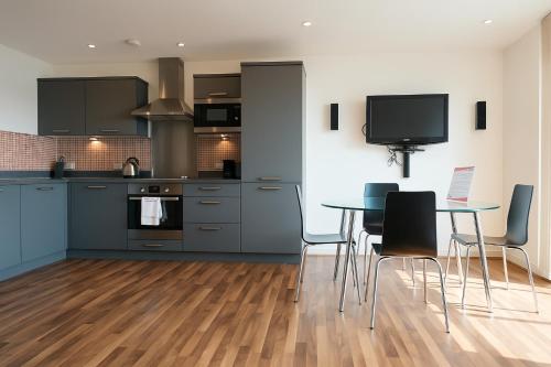 King's Cross Deluxe Serviced Apartments - image 6