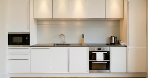King's Cross Deluxe Serviced Apartments - image 13