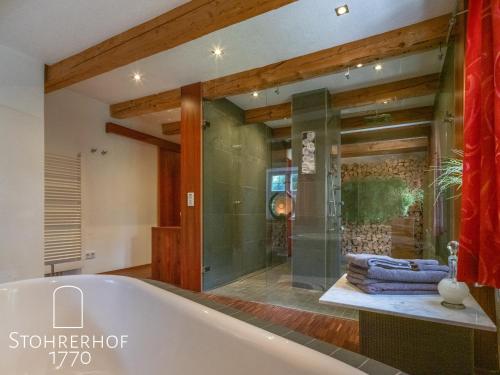 Denkmal Gutshof bis 15 Personen in 迪森