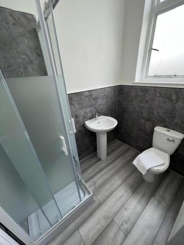 Standard Suite image 10