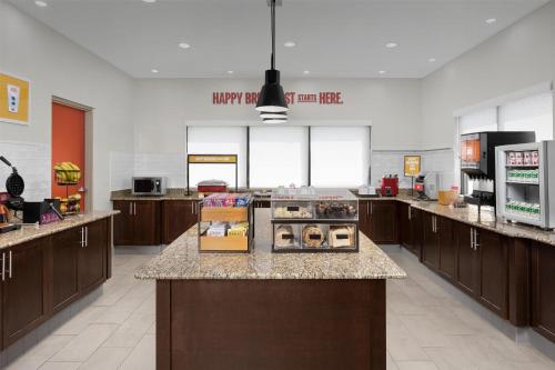 Hampton Inn Fayetteville Fort Bragg - image 14