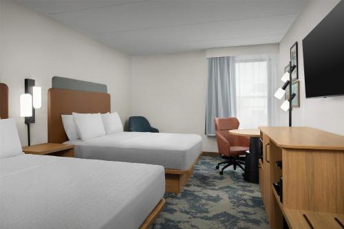 Hampton Inn Fayetteville Fort Bragg - image 7