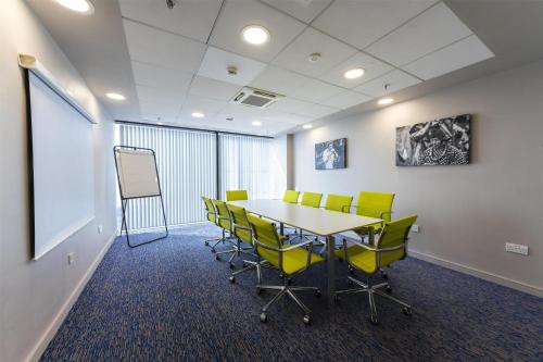 Hampton by Hilton Liverpool John Lennon Airport - image 7