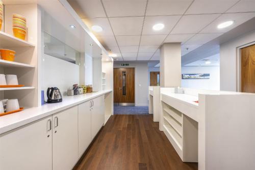 Hampton by Hilton Liverpool John Lennon Airport - image 4