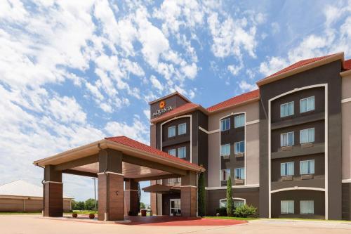 La Quinta Inn & Suites By Wyndham Brownwood