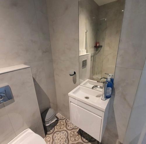 דירת נופש מושלמת 5 דקות מחוף הים Ryo 31 in バトヤム