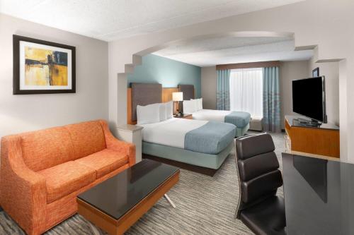 Best Western Plus Greensboro/Coliseum Area - image 13