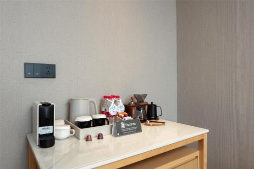 Deluxe King Suite image 10