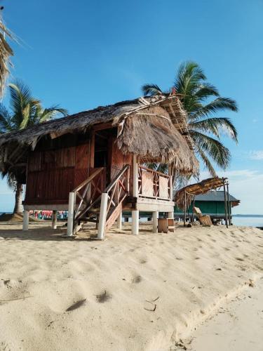 Islas de San blas cabaña privada en Tubasenika (Islas de San blas cabana privada en Tubasenika) in El Porvenir