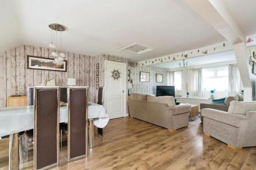 The Penthouse at Beach Court in Trearddur
