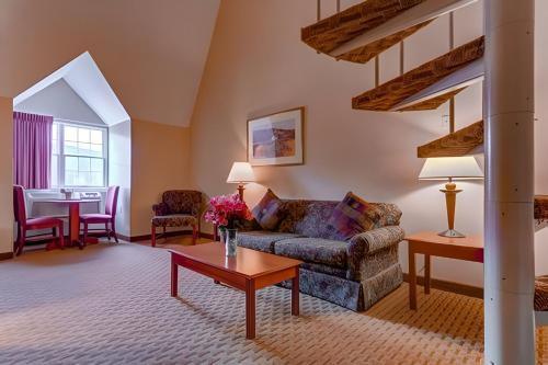 The Chateau Resort - image 10