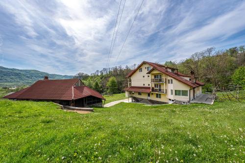 Pensiunea Tiuta in Korbeni