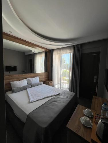 Grand Vuslat Erdek – Erdek, NY
