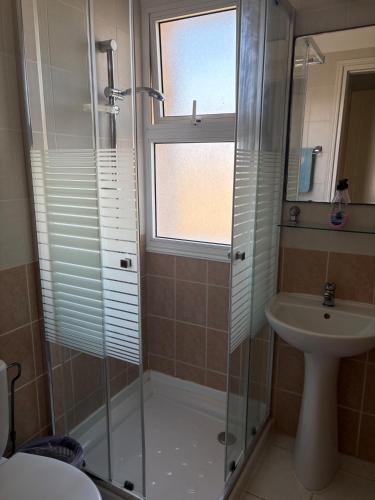 2 Bed House - Sleeps 4 - Pool - Garden - Parking, Polis Chrysochous (zdjęcie 4)