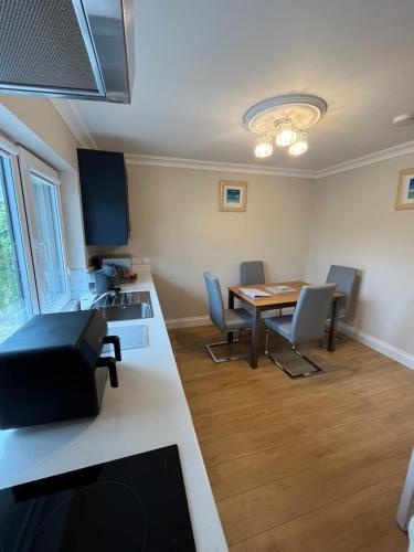 مطبخ, Apartment in Cashel in Cashel