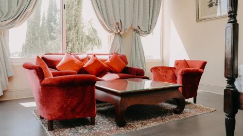 Executive Suite image 10