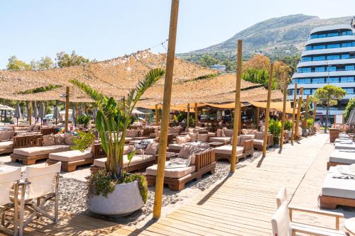 Entree, Yacht Hotel in Vlora