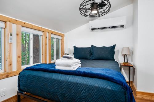 Time Out Cottage Arbutus Lake in Traverse City, USA