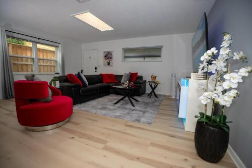 Eola Retreat Private Hot Tub with Grill near Harry P. Leu Gardens