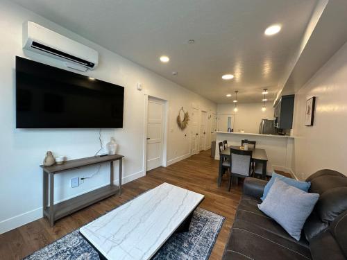 Juneau Ground Floor Oasis A105 near Juneau nemzetközi repülőtér