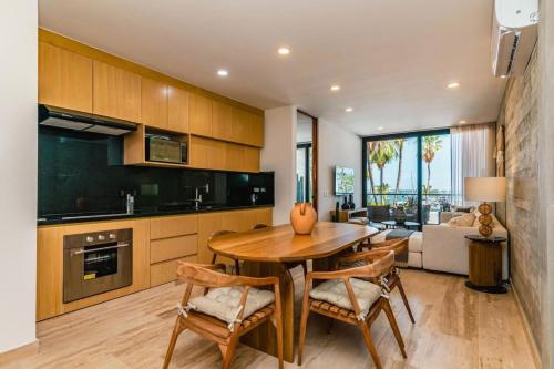 Central with sea view by Porto Vacanze at Laiva, La Paz (photo 4)