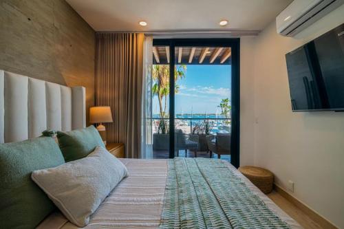 Central with sea view by Porto Vacanze at Laiva, La Paz (photo 6)