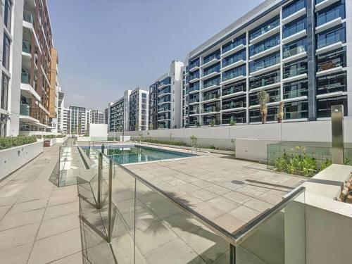 Vacationer Holiday Homes I Peaceful Studio l Modern Gym & Pool Facilities l Close to Downtown Dubai, Dubái (foto 2)