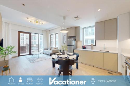 Lotus Creek Beach - Opulent One Bed with Pool View, Dubai (photo 8)