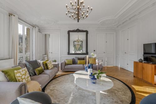 The Parisian Beauty - Ultra Luxury - image 13