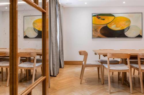 Mayfair Home with Central AC Ultra Luxury - image 11