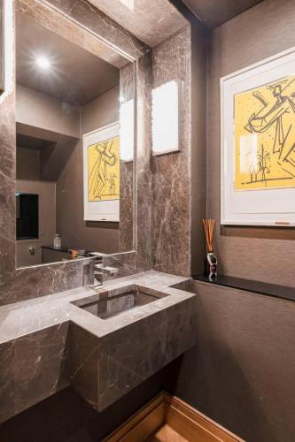 Mayfair Home with Central AC Ultra Luxury - image 8