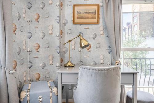 Chelsea Luxury 4BR House Light and Elegant - main image