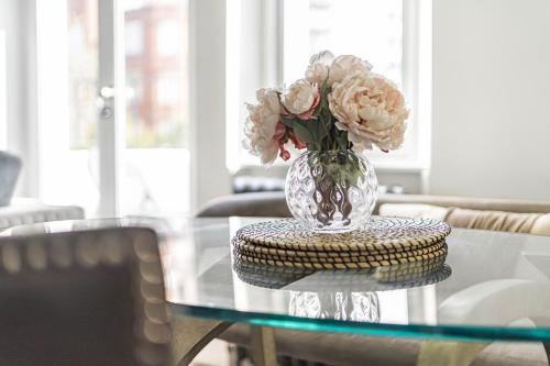 Royal Residence - Steps away from Hyde Park - image 9