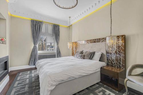 Royal Residence - Steps away from Hyde Park - image 14