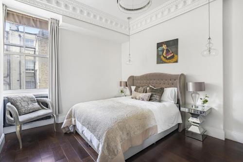 Royal Residence - Steps away from Hyde Park - image 3