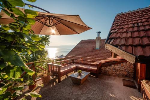 Robinson Sunset Guest House in Lagadin