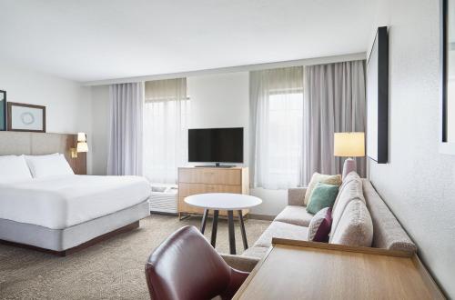 Staybridge Suites Peoria Downtown By IHG near General Wayne A. Downing–Peoria internasjonale lufthavn