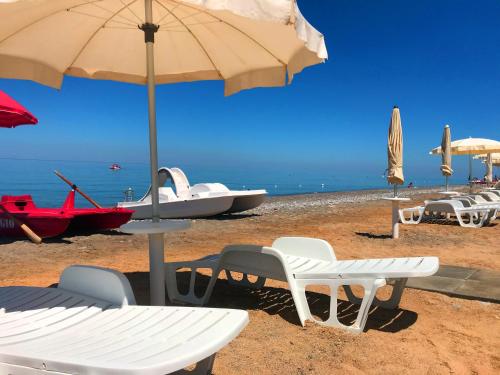 ชายหาด, โรงแรมพาร์ค วิลเลจ (Park Village Hotel) in ราสซาโน