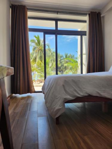 Afro breeze beach apartment 3 in Nyanyanu