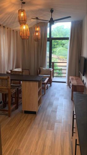 Afro Breeze Beach Apartment 4 in Nyanyanu