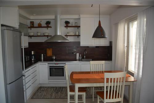 Cocina, Viihtyisä pikkukoti Forssassa - Tiny cosy home in Forssa (Viihtyisa pikkukoti Forssassa - Tiny cosy home in Forssa) in Forssa