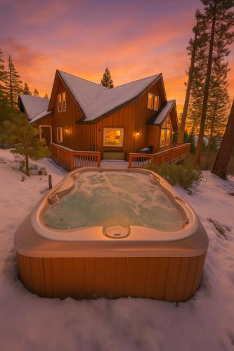Sunset Mountain Hot Tub, Fire Table, Epic Views in Shaver Lake (CA)
