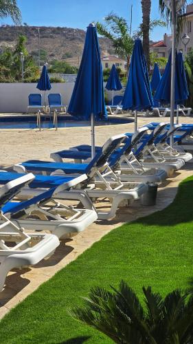 泳池, Sunny Pyla Escape with Pool, Tennis & Fast Wi-Fi in 皮拉