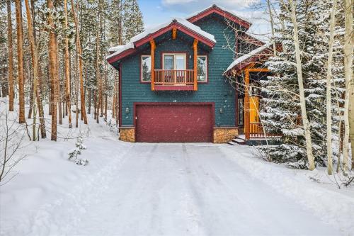 Lupine Chalet home