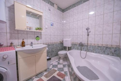 Two-Bedroom Apartment with Terrace and Sea View image 8