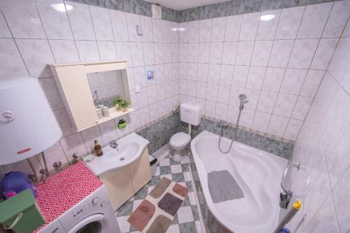 Two-Bedroom Apartment with Terrace and Sea View image 7