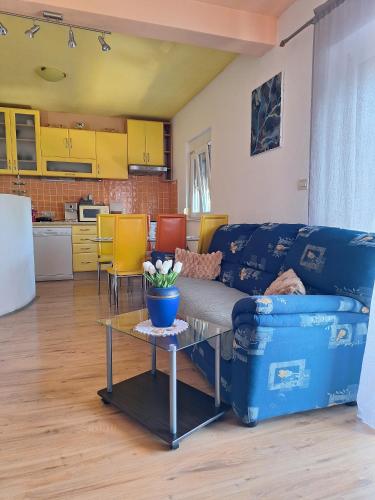 Apartments by the sea Mastrinka Ciovo - 16574 - image 14